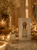 Huile parfumée concentrée Intense Musk 12 ml au musc ambré, flacon doré à bouchon ciselé et son coffret sur satin